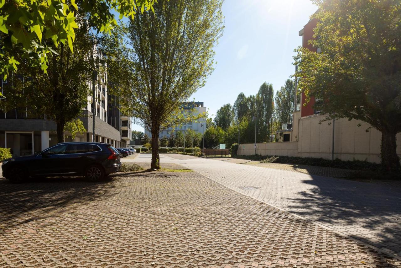 Ramada Plaza Milano Hotel Exterior photo